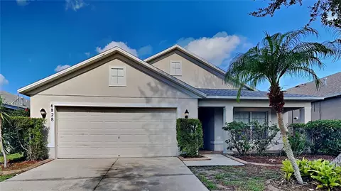 6828 Monarch Park Dr, Apollo Beach, FL 33572