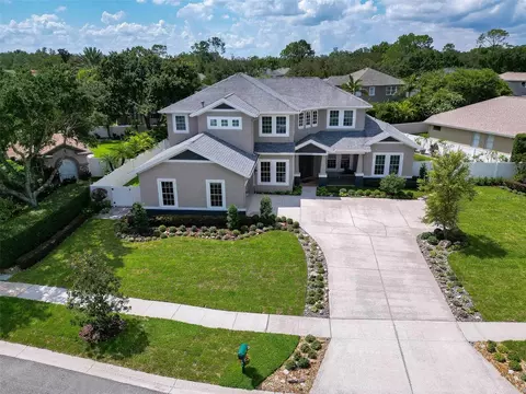 2106 Climbing Ivy Dr, Tampa, FL 33618