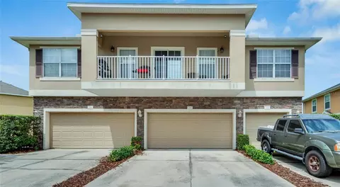 2306 Tanbark Ridge Pl, Plant City, FL 33563