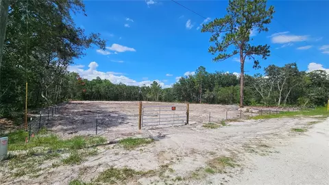 35391 Overcup Dr, Webster, FL 33597 photo 2