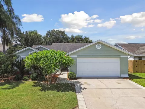 8744 Hampden Dr, Tampa, FL 33626