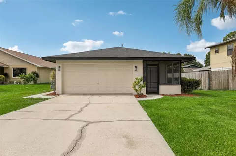 427 Lake Daisy Dr, Winter Haven, FL 33884