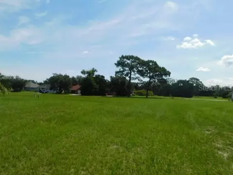 5410 Boxtree Ct, Dade City, FL 33523