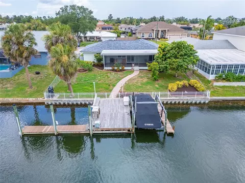 721 Kingston Ct, Apollo Beach, FL 33572