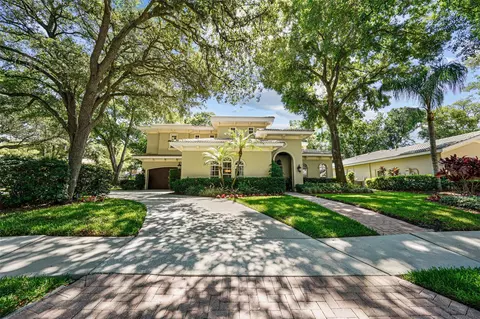 1920 Floresta View Dr, Tampa, FL 33618
