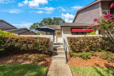 733 Oak Park Pl, Brandon, FL 33511
