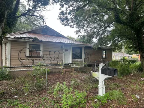 8414 N 18th St, Tampa, FL 33604