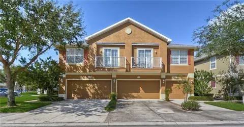 6737 Eagle Feather Dr, Riverview, FL 33578 photo 1
