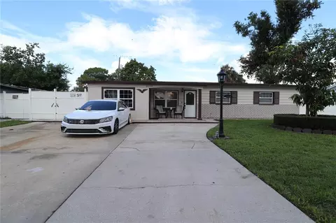 5112 Gateway Dr, Tampa, FL 33615