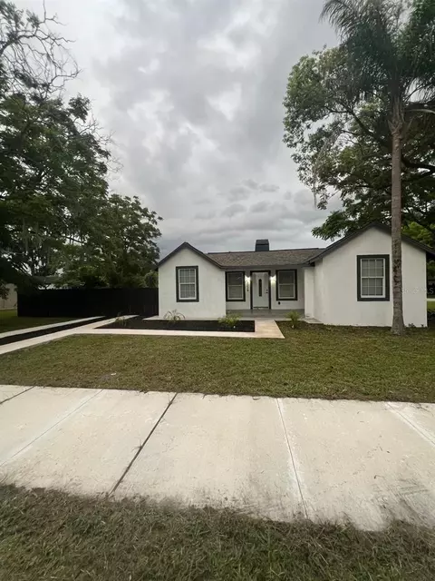 5238 16th St, Zephyrhills, FL 33542