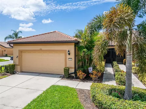 310 Bluewater Falls Ct, Apollo Beach, FL 33572