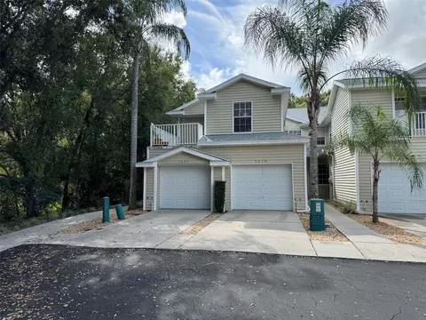 1619 Hammocks Ave, Lutz, FL 33549