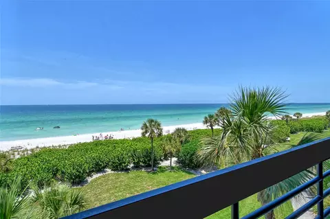1045 Gulf Of Mexico Dr #302, Longboat Key, FL 34228