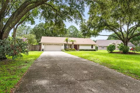 19110 Tracy Ct, Lutz, FL 33548