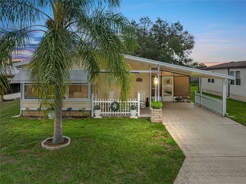 3938 William Hume Dr, Zephyrhills, FL 33541