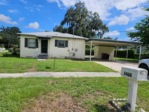 1302 E Tomlin St, Plant City, FL 33563