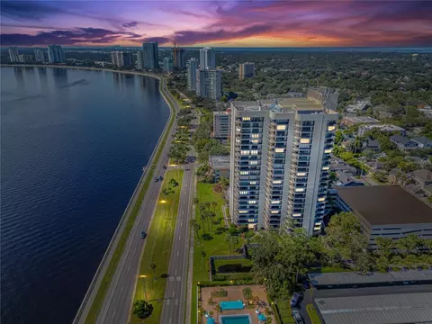 2413 Bayshore Blvd #2206, Tampa, FL 33629