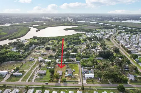 1218 Neptune Dr, Ruskin, FL 33570