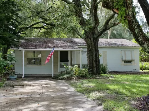 11423 Walker Rd, Thonotosassa, FL 33592