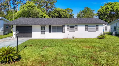 5901 Beech St, Zephyrhills, FL 33542
