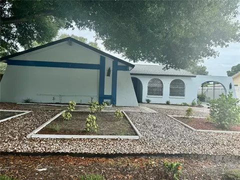 9042 Hickory Cir, Tampa, FL 33615