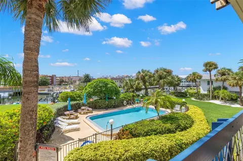 11650 Capri Cir S #105, Treasure Island, FL 33706