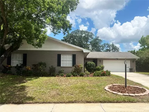 524 Julie Ln, Brandon, FL 33511