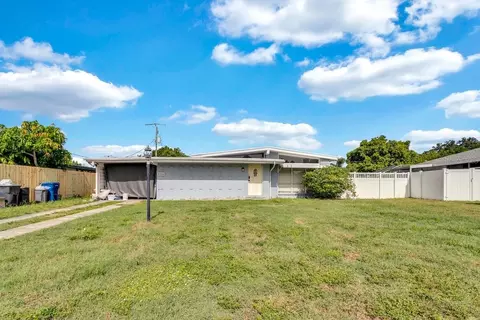 1104 Dartmouth Dr, Bradenton, FL 34207
