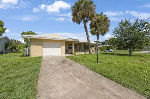 2586 Blackwood Cir, Clearwater, FL 33763