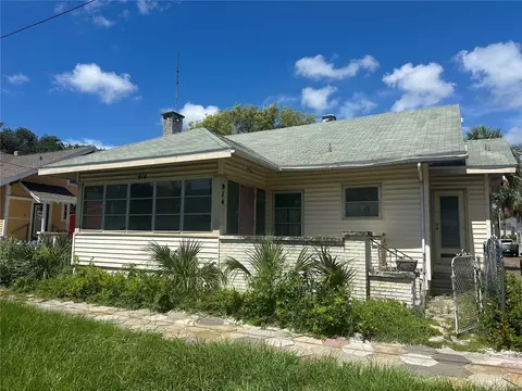 914 Oak St NE, Saint Petersburg, FL 33701