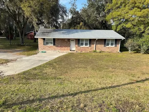36433 Clinton Ave, Dade City, FL 33525