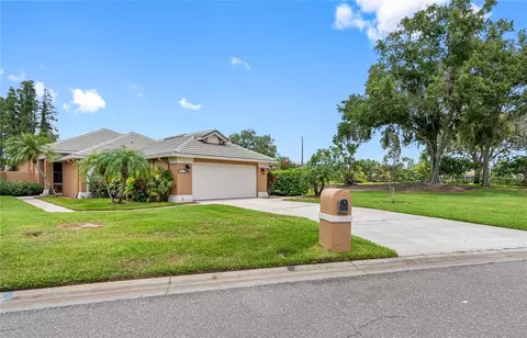 4411 Avenue Cannes, Lutz, FL 33558