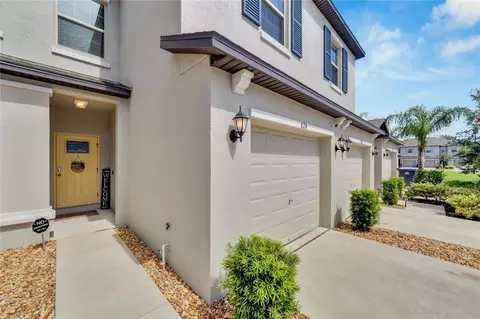 624 Royal Empress Dr, Ruskin, FL 33570