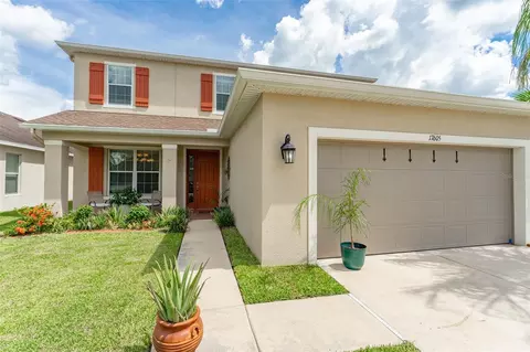17605 Buckingham Garden Dr, Lithia, FL 33547