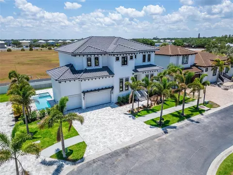 517 Treviso Dr, Apollo Beach, FL 33572
