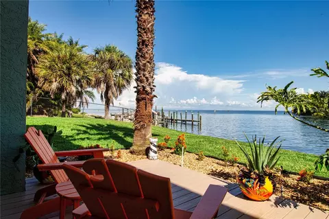 917 Bahia Del Sol Dr, Ruskin, FL 33570