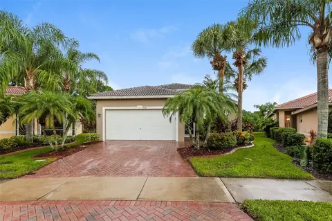 15836 Cobble Mill Dr, Wimauma, FL 33598