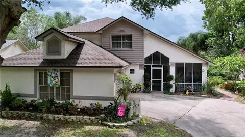 1711 Spinning Wheel Dr, Lutz, FL 33559