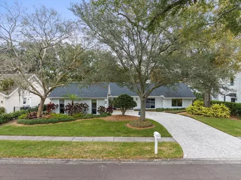 13803 Lake Village Pl, Tampa, FL 33618