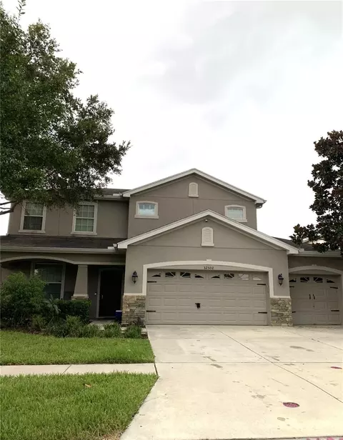 32502 Summerglade Dr, Wesley Chapel, FL 33545