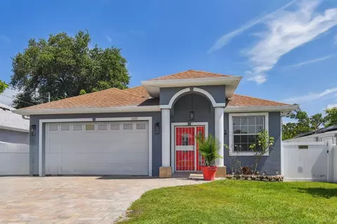 2615 W Powhatan Ave, Tampa, FL 33614