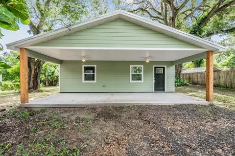 18414 Lawrence Rd, Dade City, FL 33523