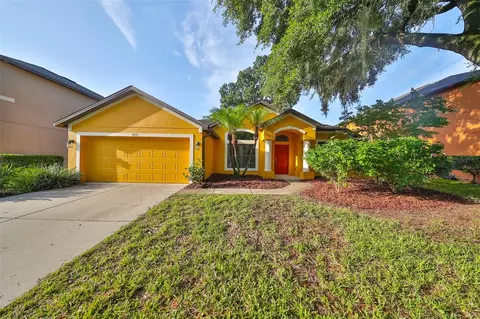 1933 Abbey Ridge Dr, Dover, FL 33527