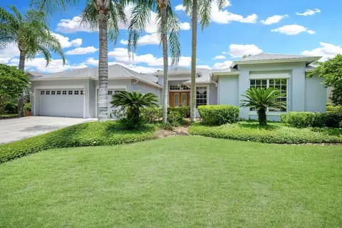 5303 Laurel Pointe Dr, Valrico, FL 33596