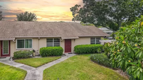 1908 Canterbury Ln #26, Sun City Center, FL 33573