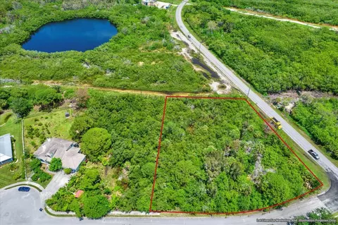 Osceola Court Ne, Saint Petersburg, FL 33702