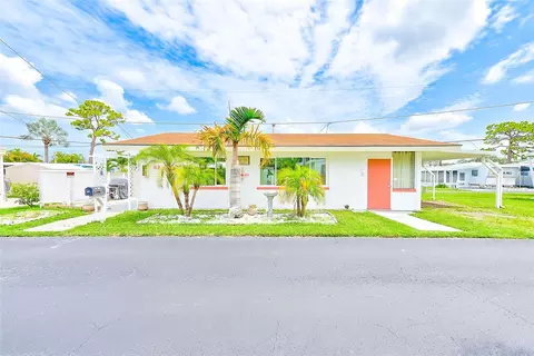 12674 Seminole Blvd #H3, Largo, FL 33778