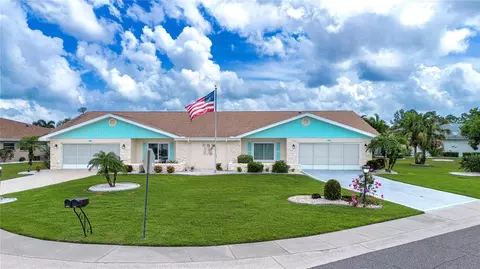 1017 Bluewater Dr, Sun City Center, FL 33573