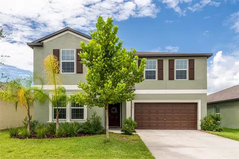5429 Blue Azure Dr, Wimauma, FL 33598
