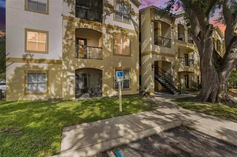 5604 Pinnacle Heights Cir #206, Tampa, FL 33624
